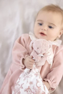 Tartine et Chocolat Augustin le Lapin Doudou imprimé inspiration Toile de Jouy rose| Lapin, Augustin|Ligne Toile De Jouy