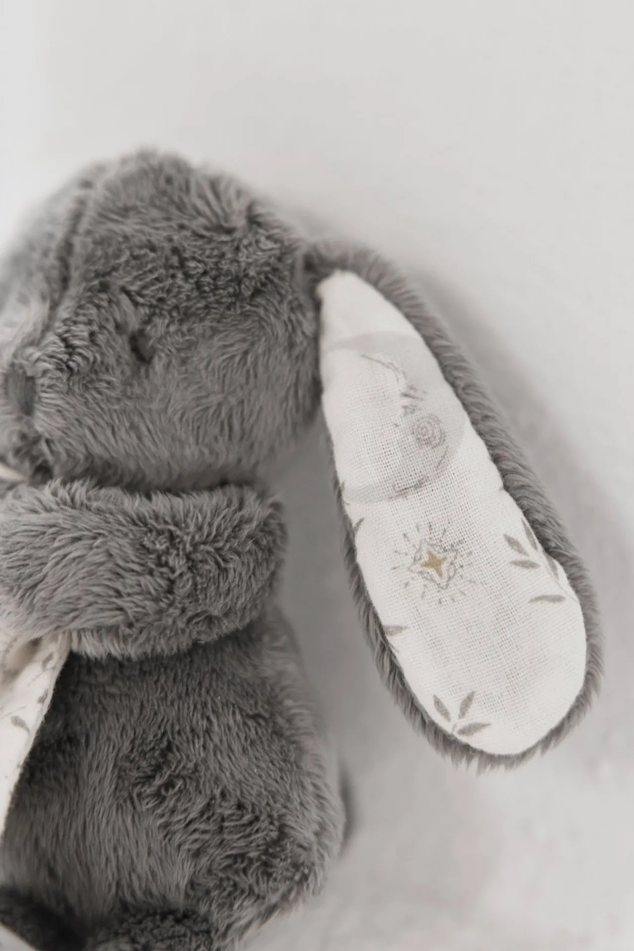 Tartine et Chocolat Augustin le lapin Doudou gris imprimé Rêve étoilé| Rêve Étoilé|Lapin, Augustin