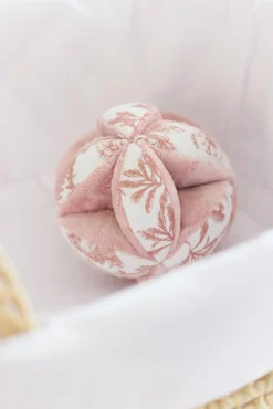 Tartine et Chocolat Balle sensorielle Imprimé inspiration Toile de Jouy rose| Jouets D'Éveil|Ligne Toile De Jouy