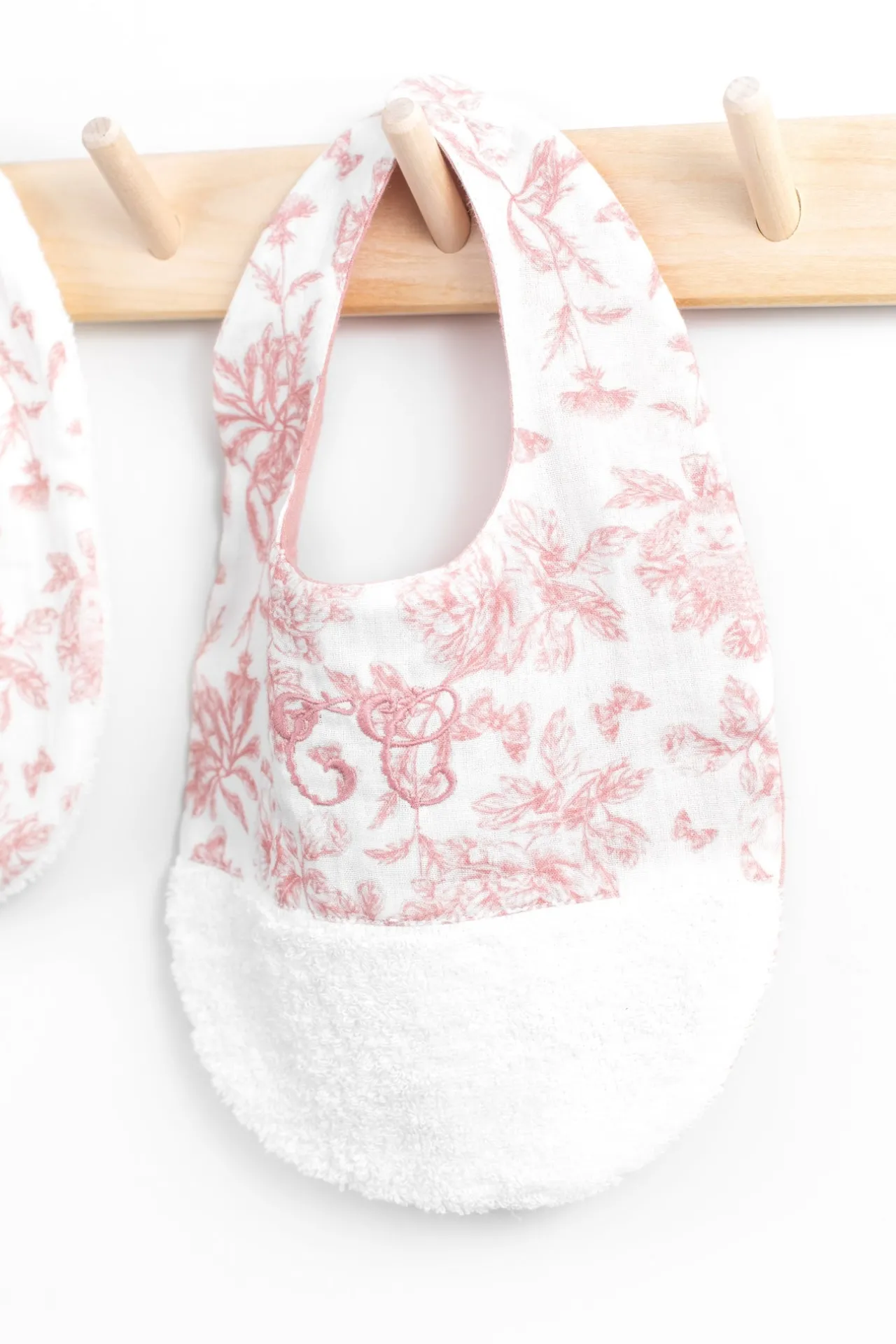 Tartine et Chocolat Bavoir Imprimé inspiration Toile de Jouy rose T2| Toile De Jouy Rose|Bavoirs - Accessoires De Repas
