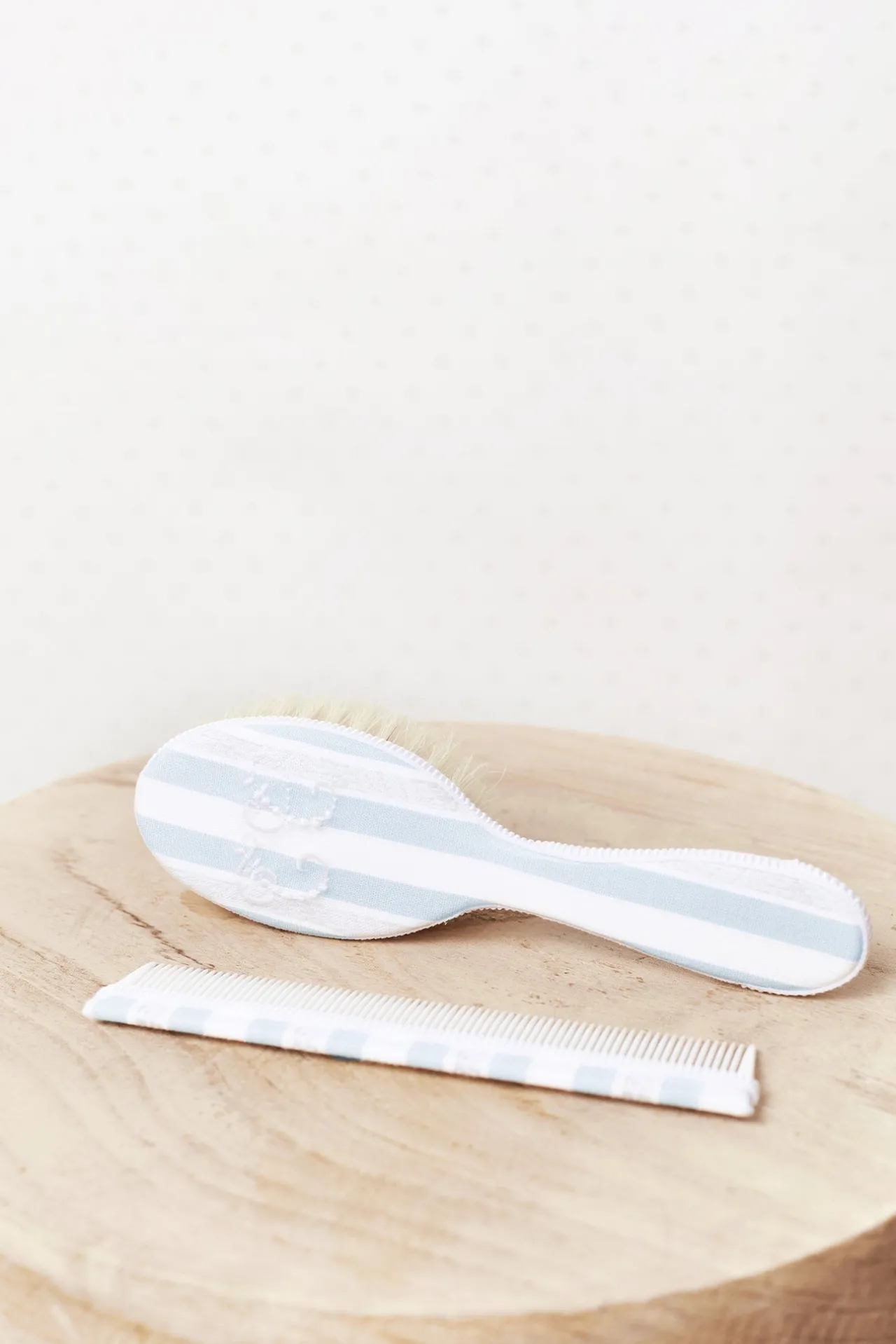 Tartine et Chocolat Brosse & Peigne Garda bleu ciel Made In France| Linges - Accessoires De Bain