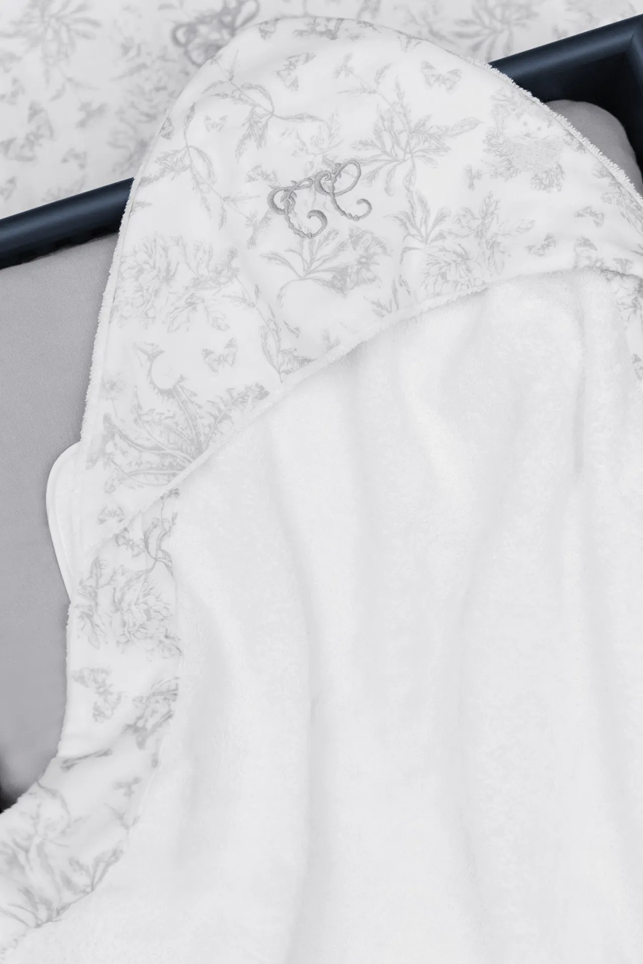 Tartine et Chocolat Cape de bain Imprimé inspiration toile de jouy gris| Toile De Jouy Gris|Linges - Accessoires De Bain