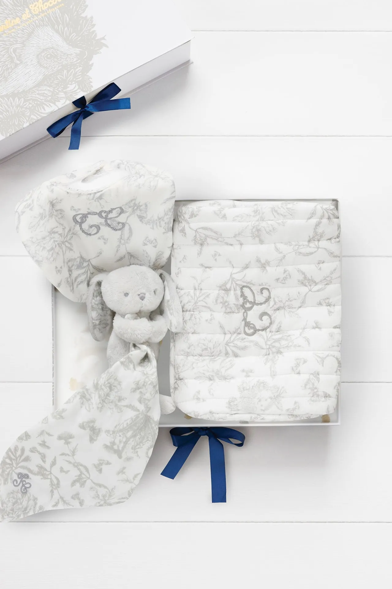 Tartine et Chocolat Coffret Naissance Mes essentiels Toile de Jouy gris| Toile De Jouy Gris|Coffrets