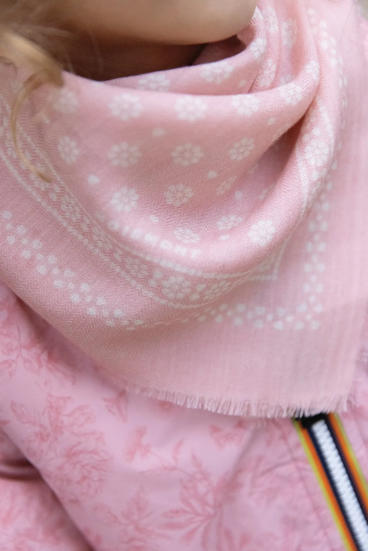 Tartine et Chocolat Foulard Rose Moismont x|Enfant Accessoires