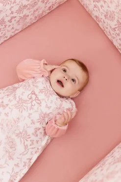 Tartine et Chocolat Gigoteuse T1 Imprimé inspiration Toile de Jouy rose| Toile De Jouy Rose|Gigoteuses - Linges De Lit