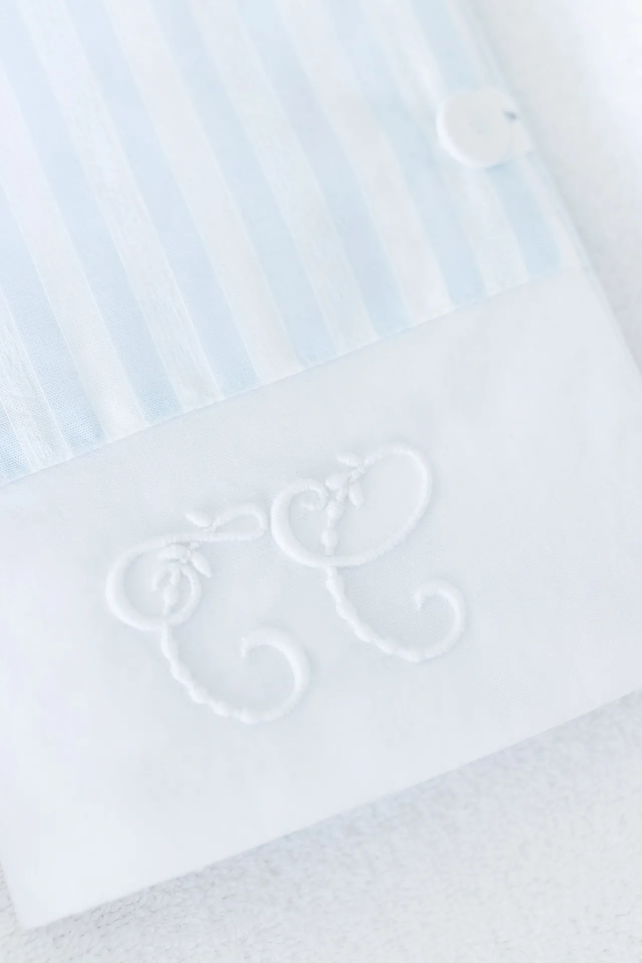 Tartine et Chocolat Housse de carnet de santé Garda bleu ciel| Garda Ciel|Sacs À Langer - Nids D'Ange