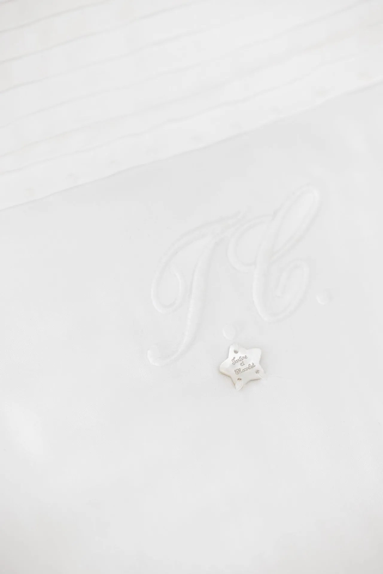 Tartine et Chocolat Nid d'ange Monogramme blanc| Monogramme|Sacs À Langer - Nids D'Ange
