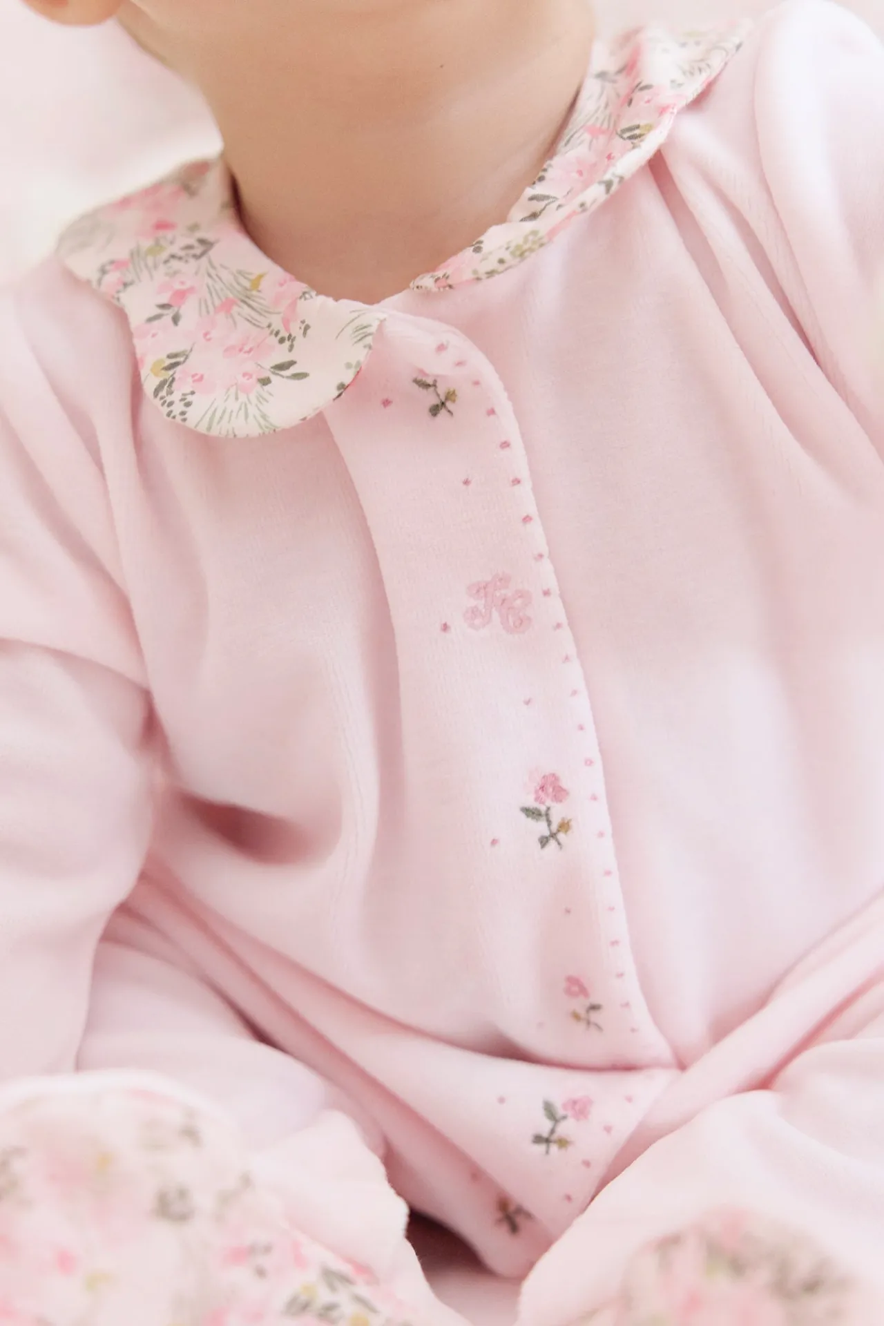 Tartine et Chocolat Pyjama Velours rose pâle imprimé fleuri jardin hivernal| Jardin Hivernal|Pyjamas - Bonnets