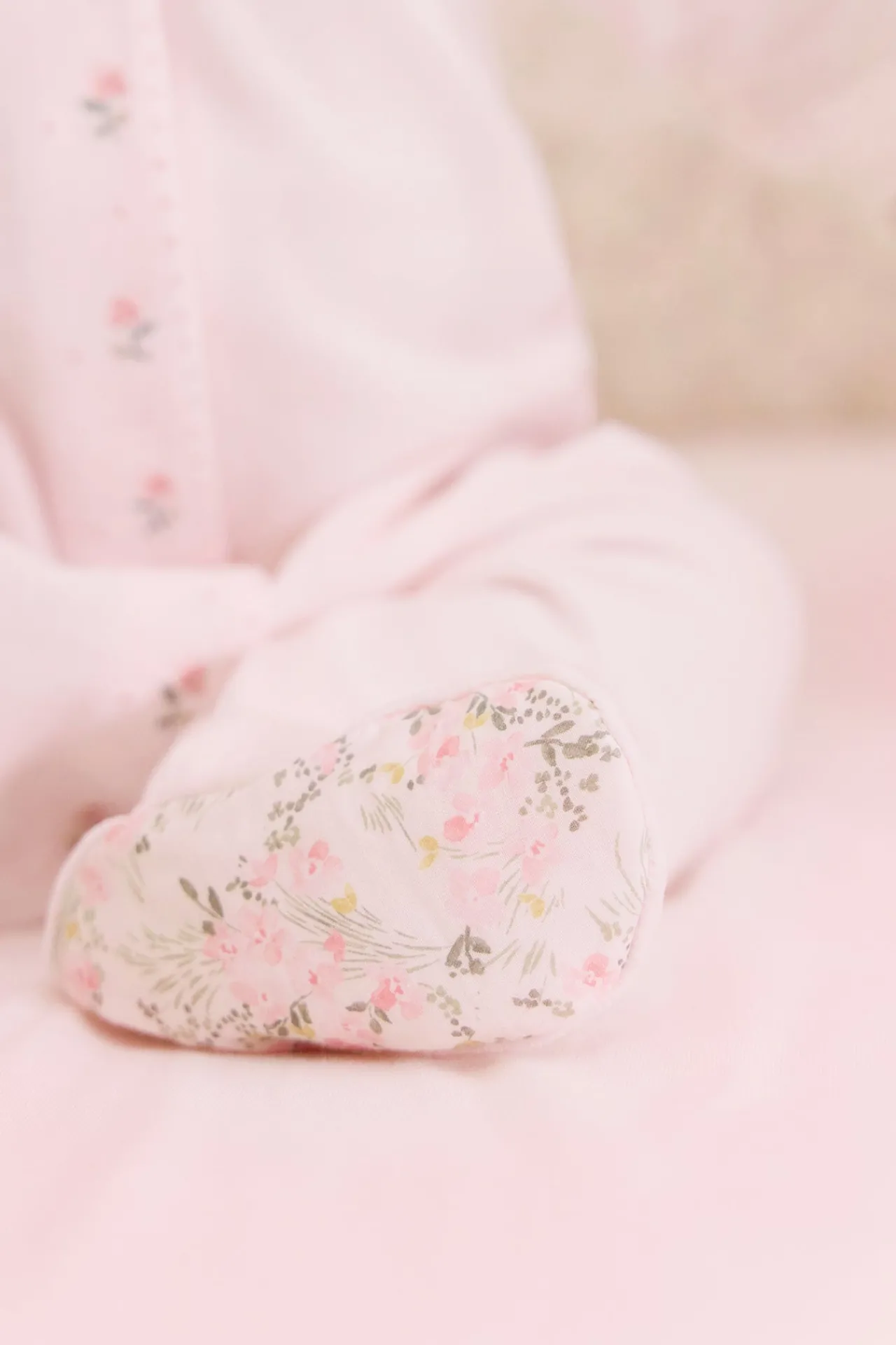 Tartine et Chocolat Pyjama Velours rose pâle imprimé fleuri jardin hivernal| Jardin Hivernal|Pyjamas - Bonnets