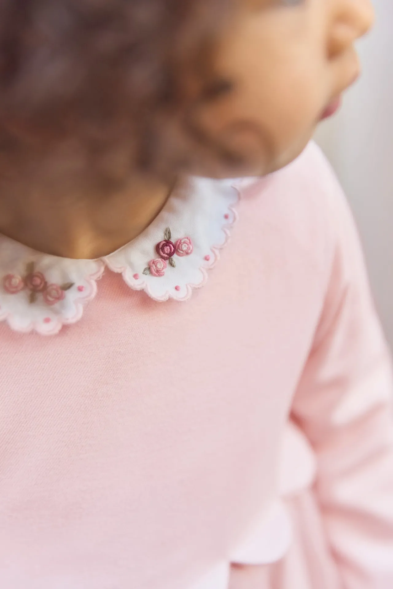 Tartine et Chocolat Robe Rose pâle plis religieux| Robes
