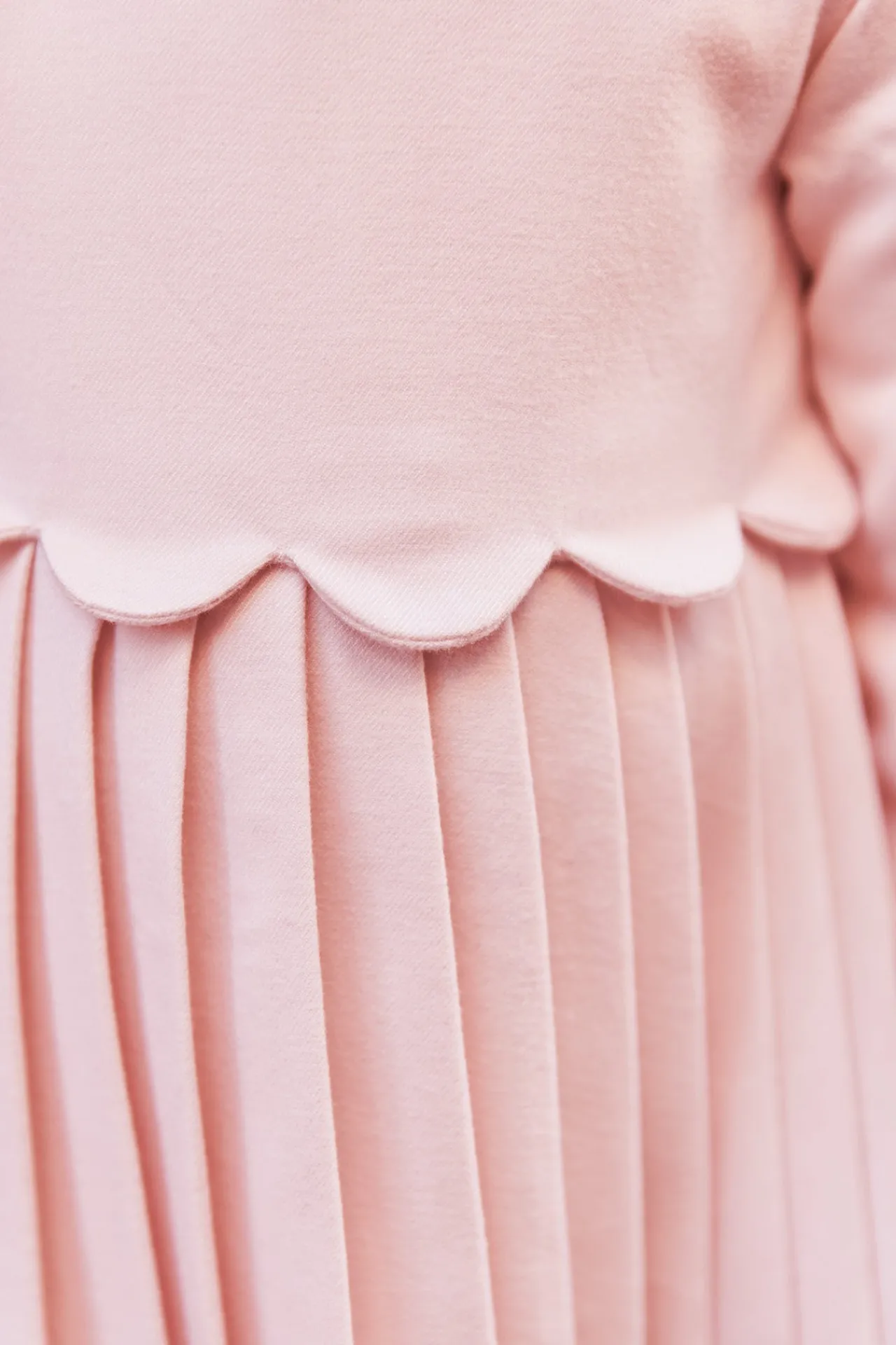 Tartine et Chocolat Robe Rose pâle plis religieux| Robes