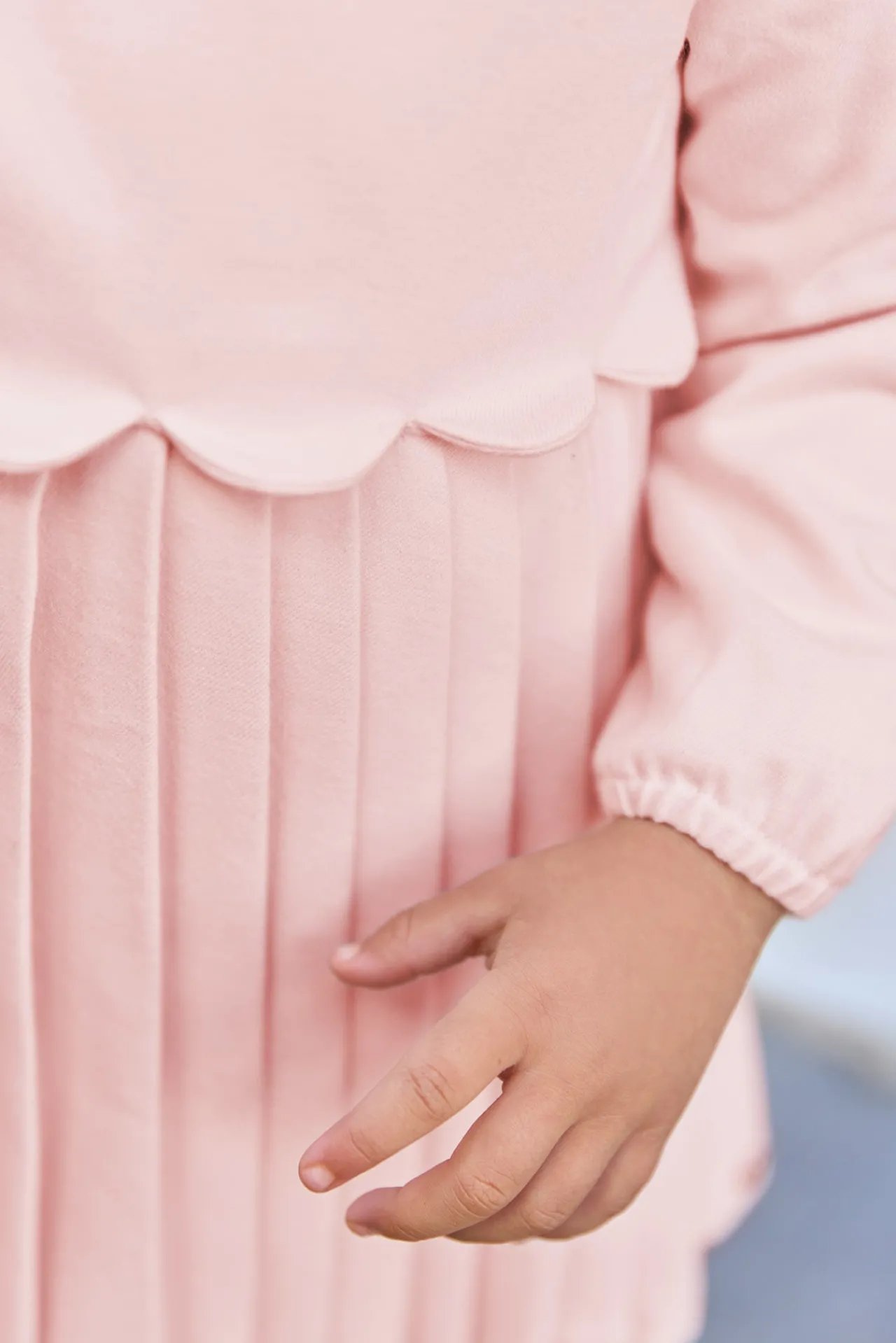Tartine et Chocolat Robe Rose pâle plis religieux| Robes